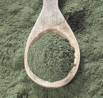 alga spirulina polvere cosa serve benefici e grafica