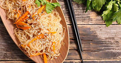 Shirataki Noodles con Salsa al Burro e Mandorle